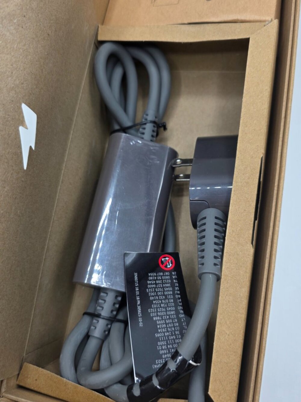 New, Open Box - Dyson Supersonic Hair Dryer with 5 attachments - Picture 13 of 16